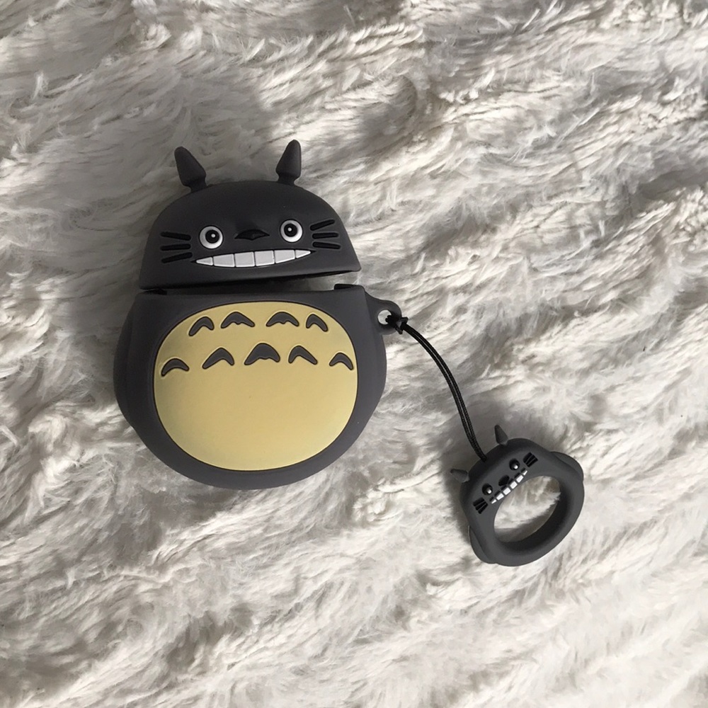 🌻Sale! Brand new cute Totoro AirPods case - Picture 4 of 5